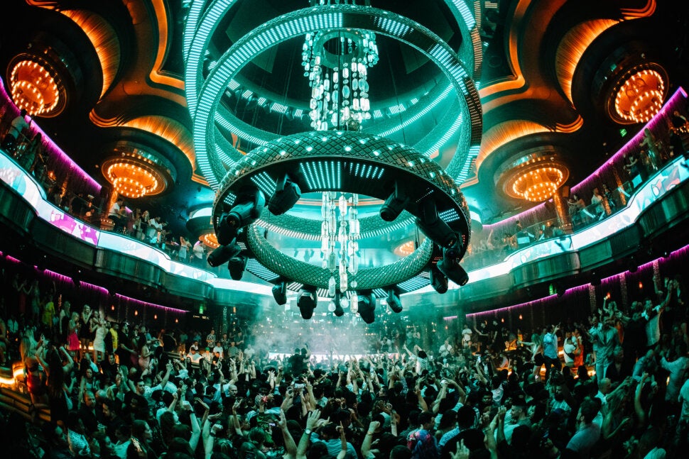 Omnia Chandelier